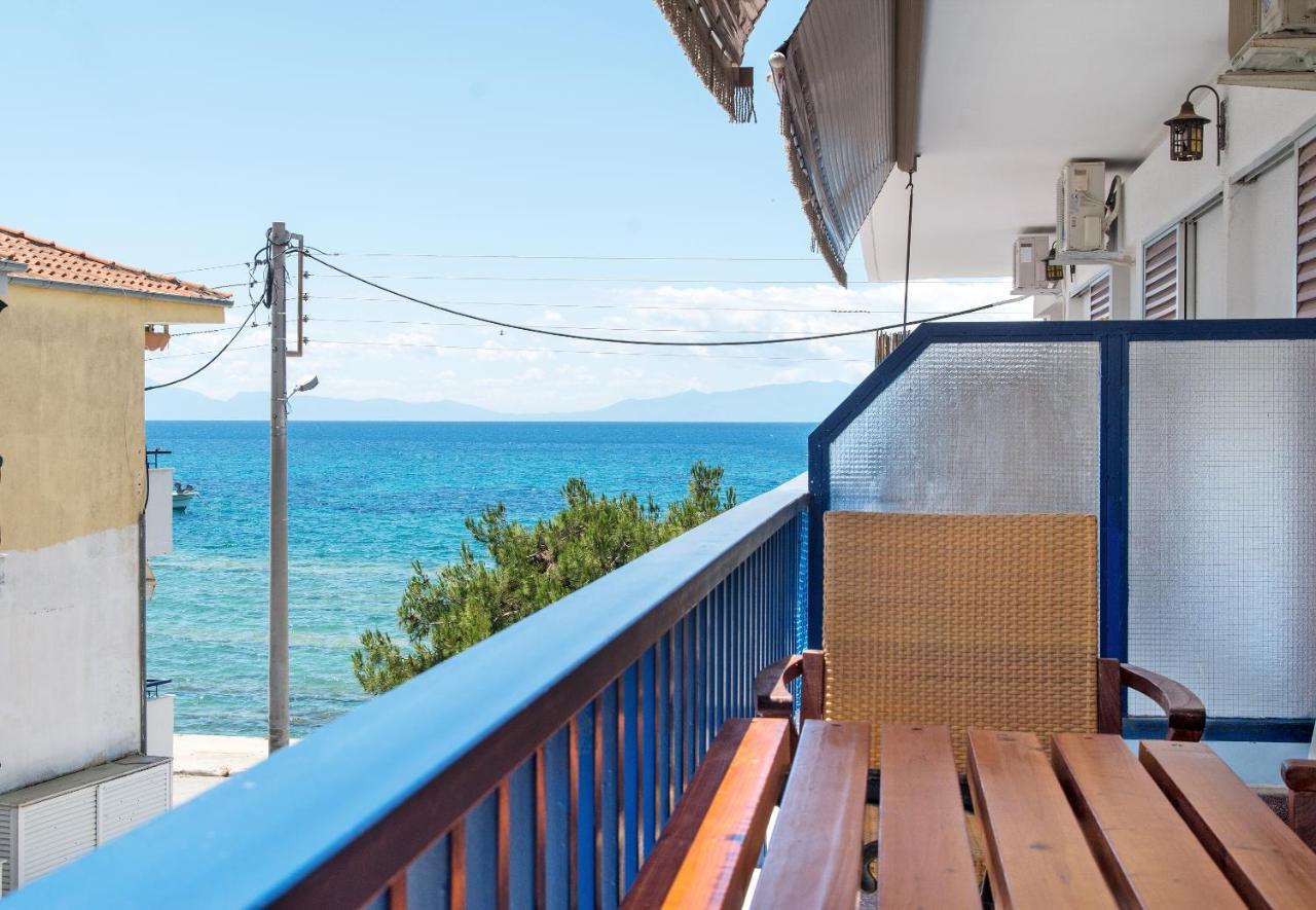 Seafront 2 Bedrooms Apartment Nea Iraklia Exterior photo